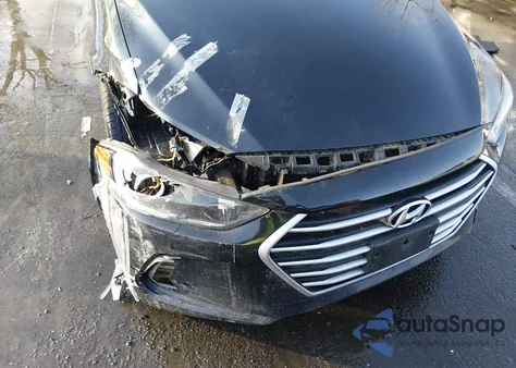 2017 Hyundai Elantra Se z USA, uszkodzony, nr VIN 5NPD84LF8HH109029